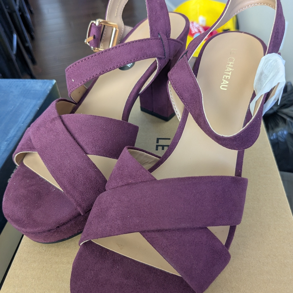 Le Chateau Women's Purple Suede Sandals
